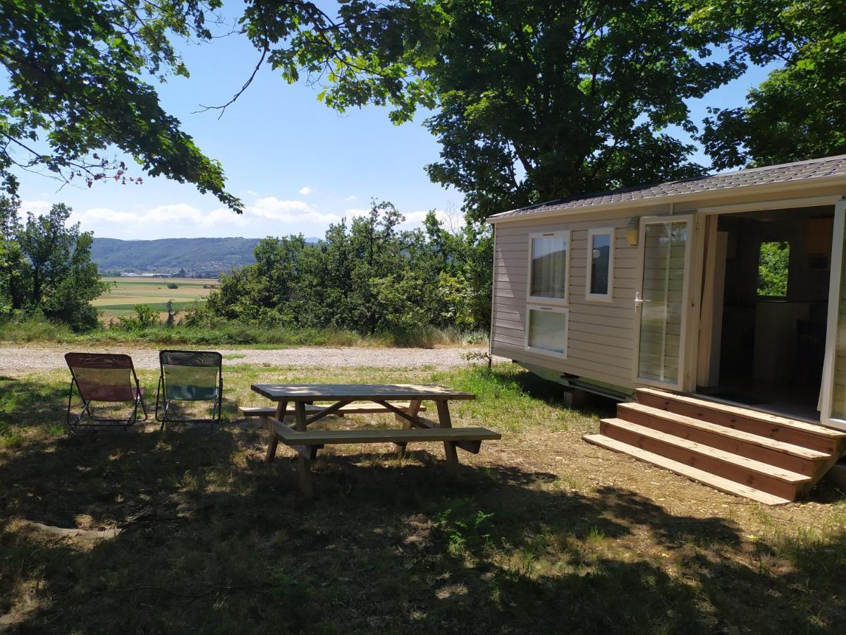 Camping Domaine De Senaud Альбон Номер фото
