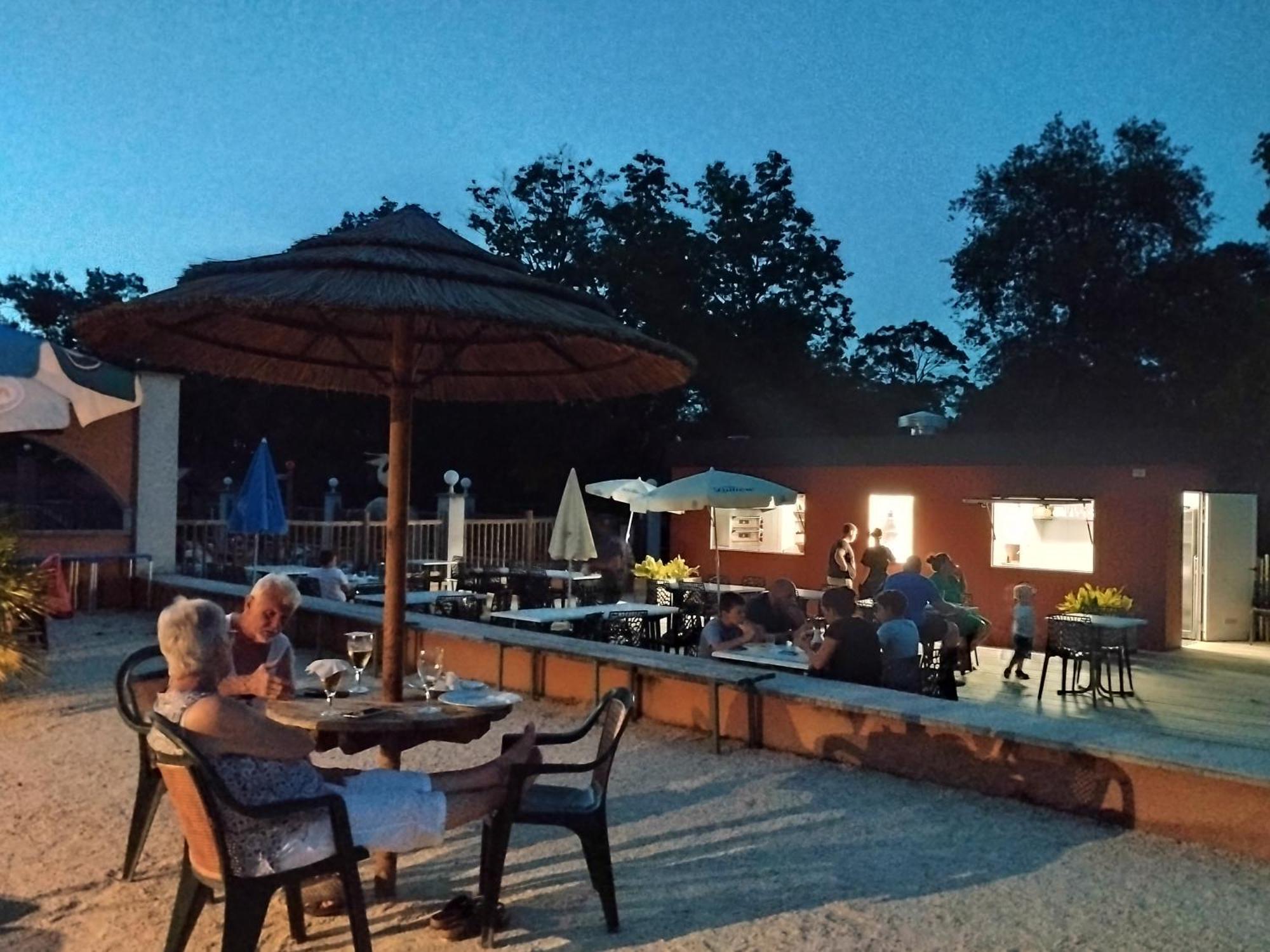 Camping Domaine De Senaud Альбон Екстер'єр фото
